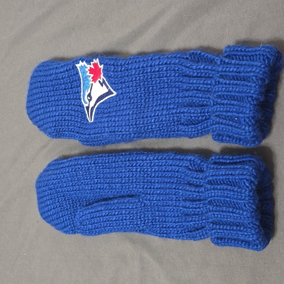 Toronto Blue Jays winter gear - Picture 3 of 3